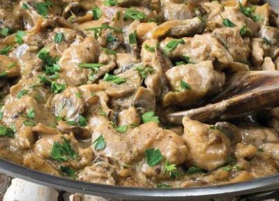 طرز تهیه بیف استراگانوف طرز تهیه بیف استراگانوف